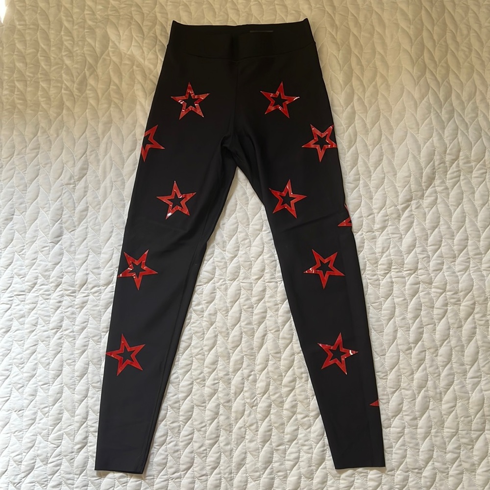 Black & Red Star Ultracor Leggings - Size Medium - Like New!